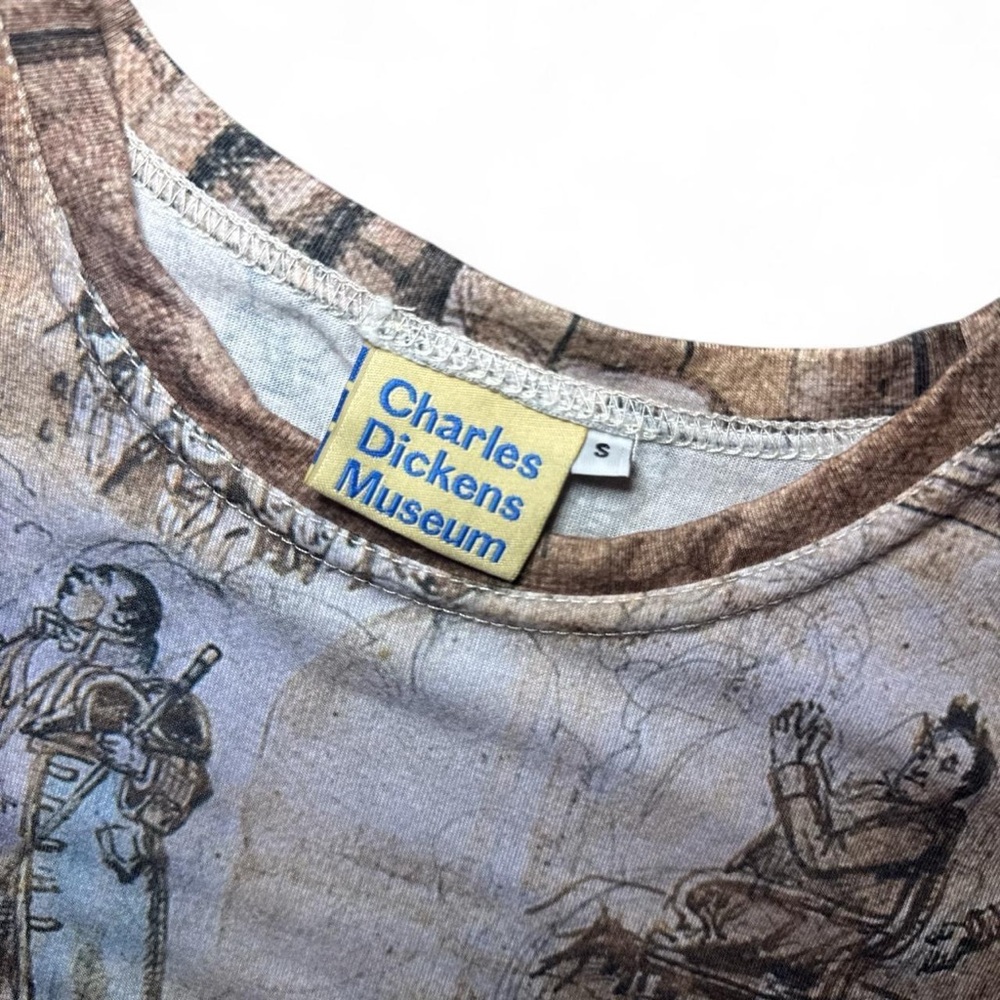 Charles Dickens Museum RARE Abstract Dream Artsy Graphic T-Shirt — SMALL - Picture 2 of 6
